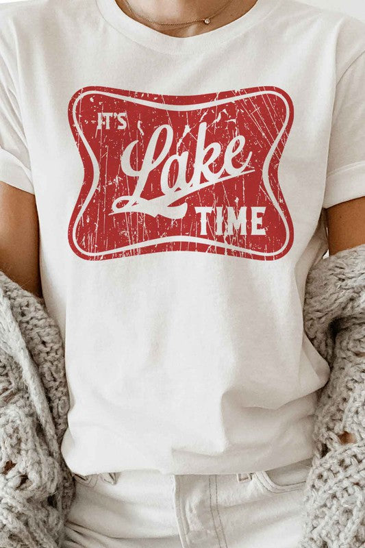 ITS LAKE TIME GRAPHIC PLUS SIZE TEE