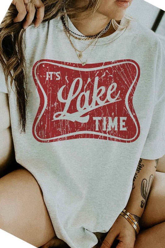 ITS LAKE TIME GRAPHIC PLUS SIZE TEE