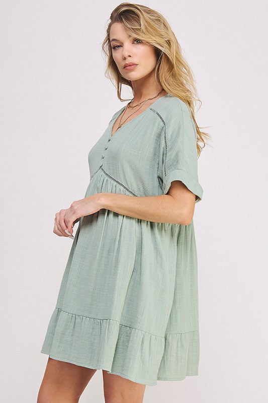 TEXTURED SHORT SLV BUTTON DOWN V-NECK SHORT DRESS